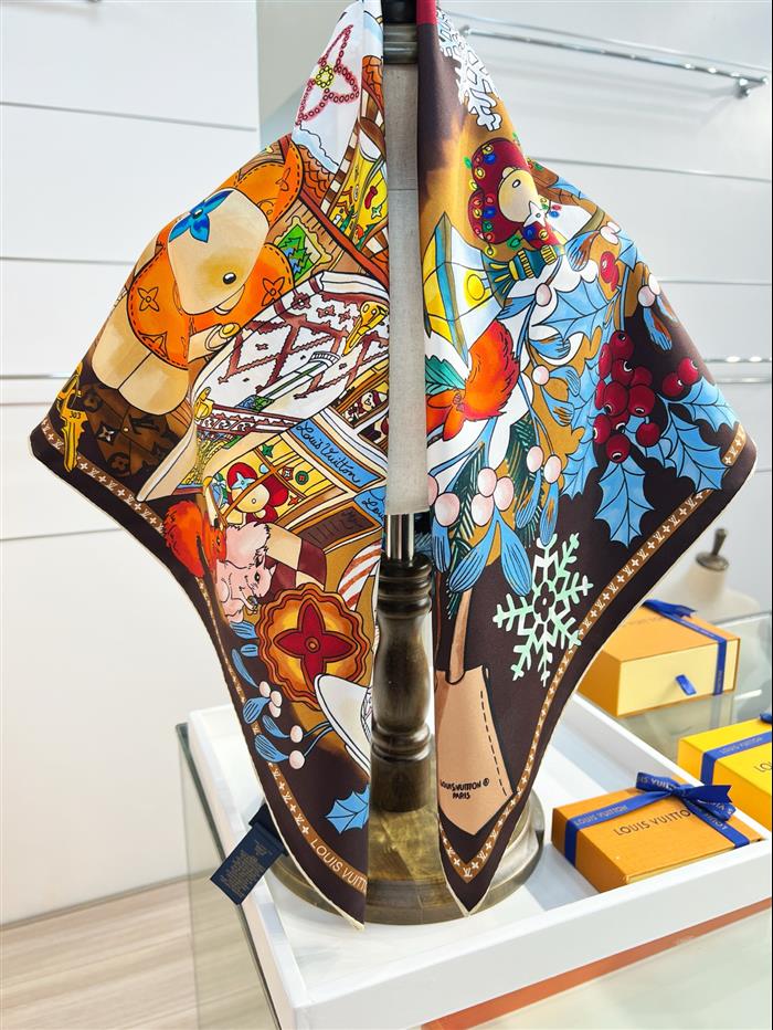 2026116115830810 100